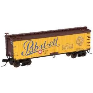  N RTR 40 Wood Reefer, Pabst #3601 Toys & Games