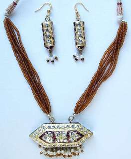 India, Lakh, Pendant Necklace. Deep Burgundy  