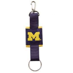  Michigan Wolverines Key Chain: Sports & Outdoors
