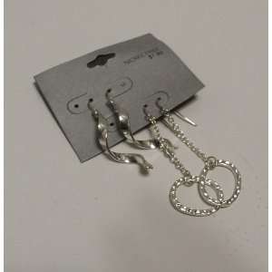  EARRINGS SILVERY COLOR (TWO PAIR) 