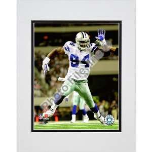   File Dallas Cowboys Demarcus Ware Matted Photo: Sports & Outdoors