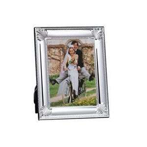   Photo Frame for a 5x7 Picture, Silver Plate Scallop Electronics