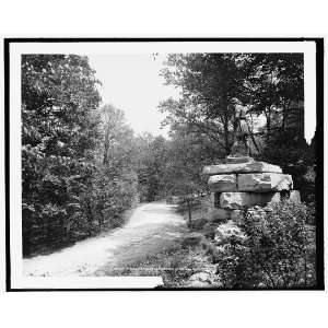   : Daniel Boone monument,Cherokee Park,Louisville,Ky.: Home & Kitchen