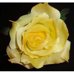   Rose Open With Leaves Hair Clip Light Yellow (Medium) 