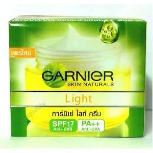  Garnier Skin Light Pure Lemon Essence Day Cream (50ml 