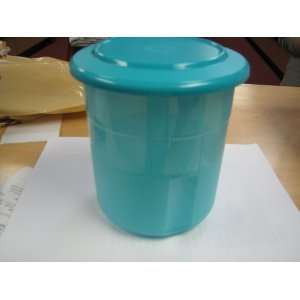    Tupperware Round Pick a Deli Round Container: Everything Else