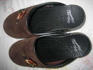 DANSKO Flower Embroidery Brown Nubuck Leather Clogs Shoes NRNEW 39 8.5 