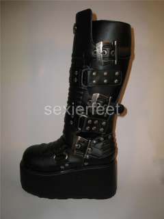 Platform Knee Boot. Color Black Pu. DEMONIA;RIPSAW