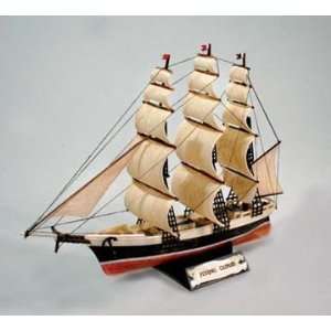  Lindberg 1/500 Flying Cloud Ship Model Kit: Toys & Games