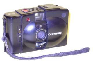 Olympus XA2 Mini Compact Film Camera w. Flash and Case  