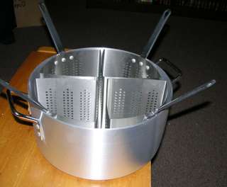 Pasta Cooker with 4 Stainless Inserts   NEW LOW PRICE  